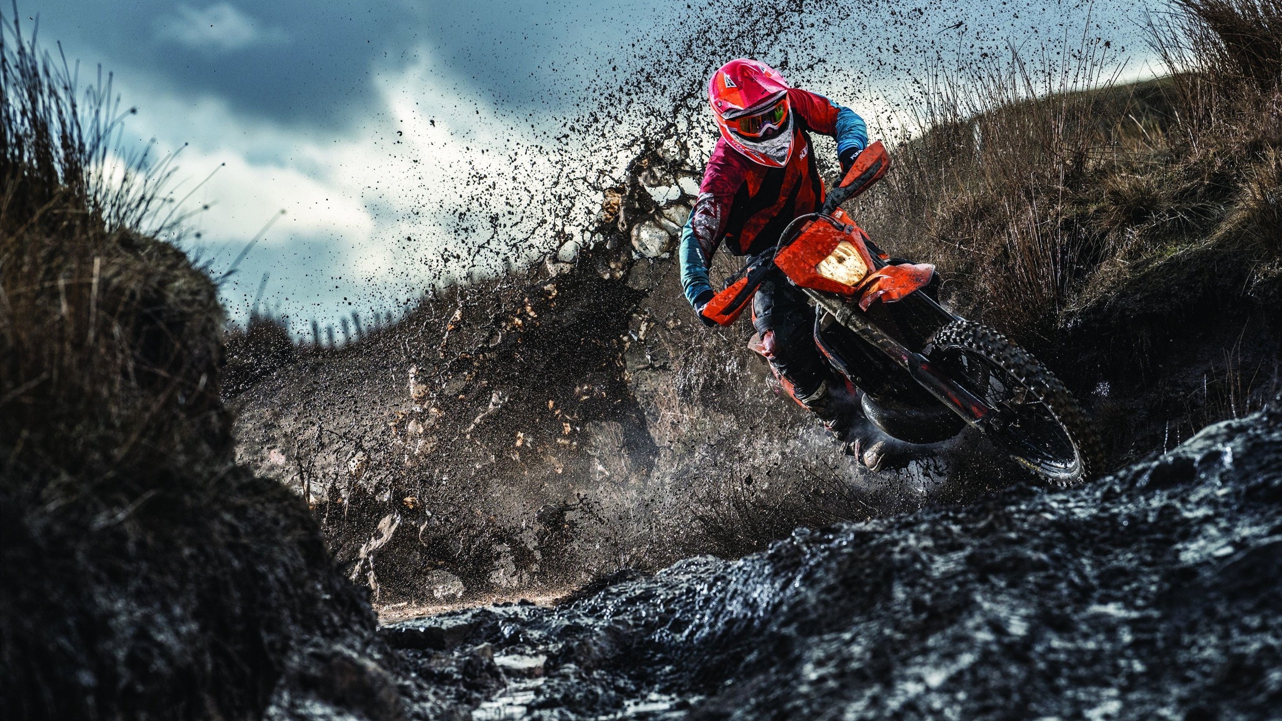 拼搏让中国篮球更具灵魂力量，篮球的拼搏精神